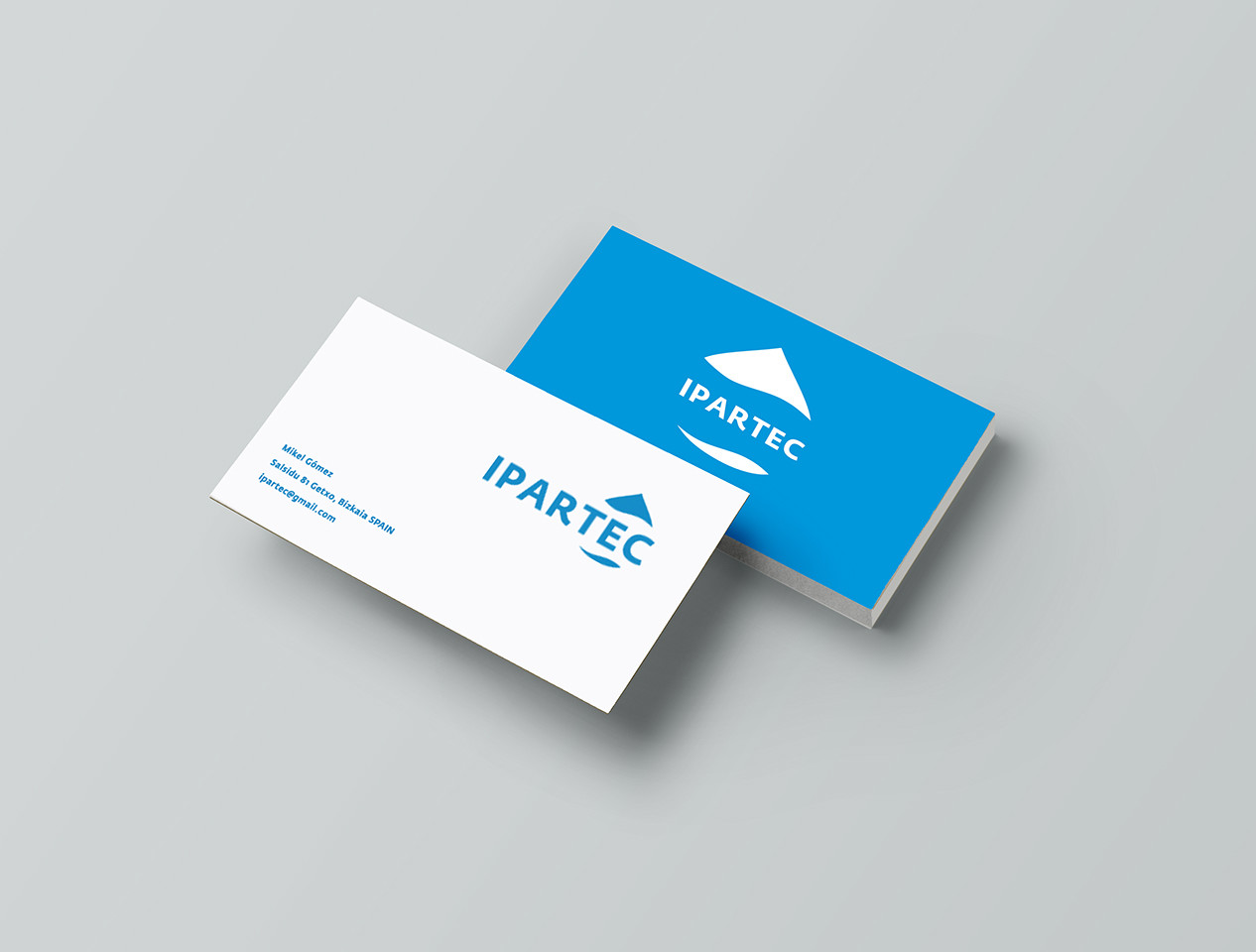 IPARTEC-Business-Card-Mockup